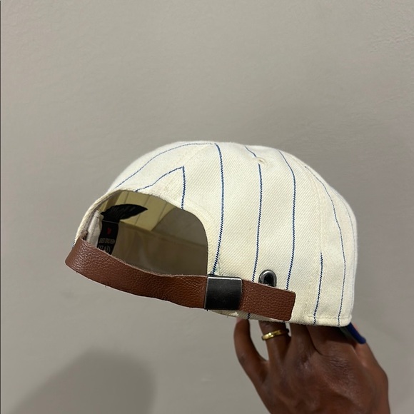 New Era Heritage Series Strapback Cap - Picture 5 of 10